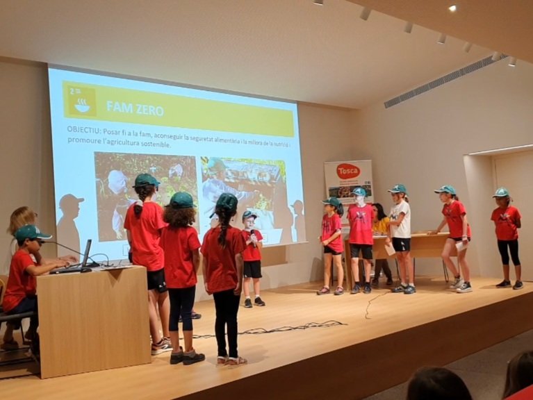 francescrp's tweet photo. Moltes gràcies @ToscaGarrotxa @olotciutatedu @espai_crater @EscolesXESC per compartir idees i accions sobre el treball dels #ODS a les escoles i instituts #2030
@BobilaPreses Escola Volcà Bisaroques @EpiaOlot @INSLAGARROTXA @boscdelacoma @Blanquerna @uramonllull @oscarmateos1 https://t.co/1HYw6vtVdy