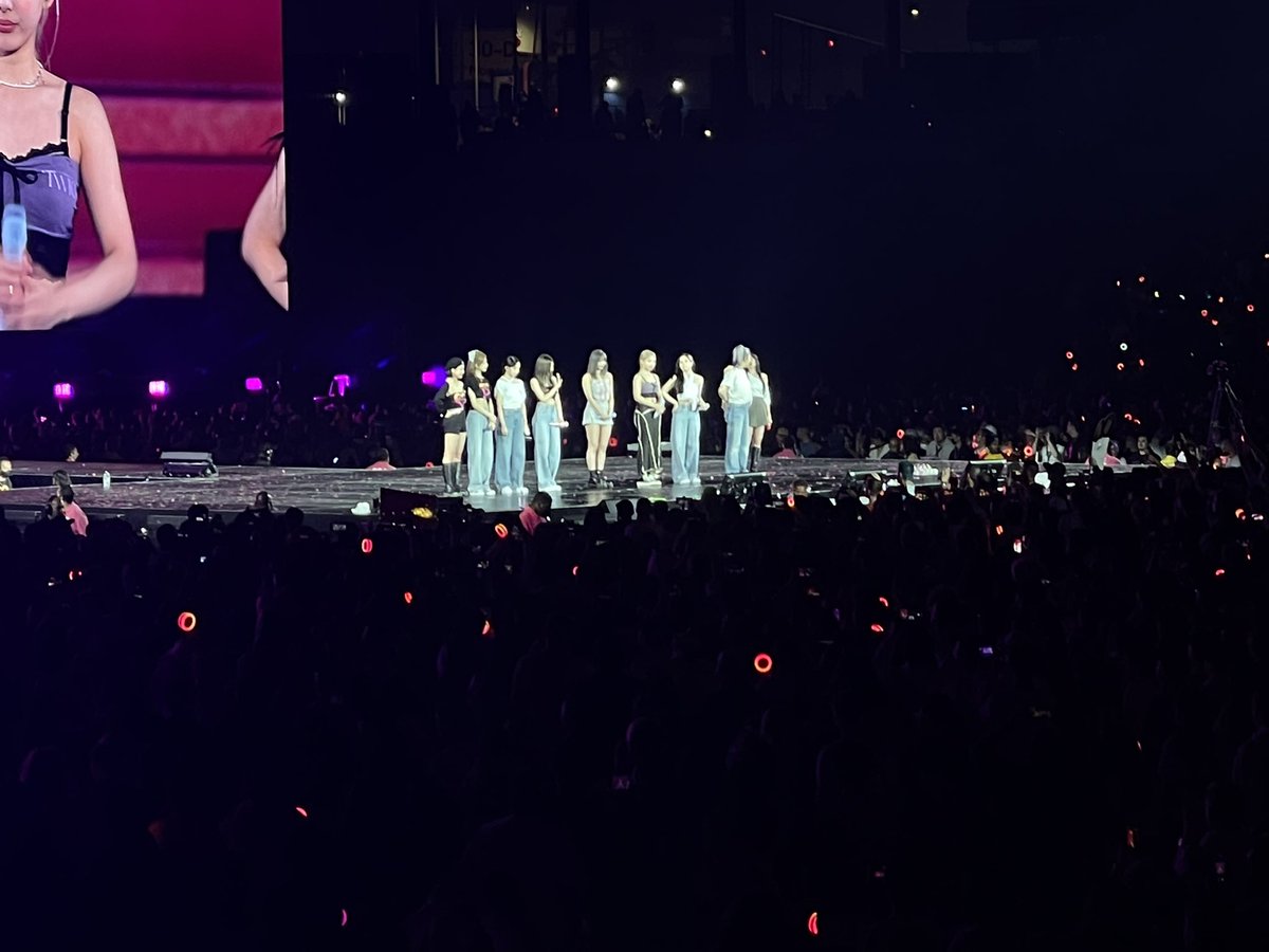 http_luvyou's tweet photo. Pictures from #TWICE 

I miss them already 
#TWICE_4TH_WORLD_TOUR_ENCORE https://t.co/3S2uBwu2JW