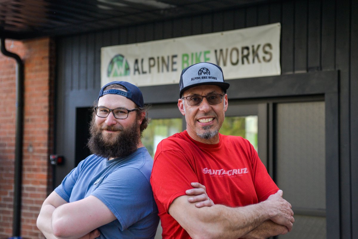 alpinebikeworks's tweet photo. Opening day vibes! The dynamic duo Tony and Ian celebrate the new store on opening day for the new Alpine Bike Works store in Keene, NH. #alpinebikeworks https://t.co/1AaXYTdNwz