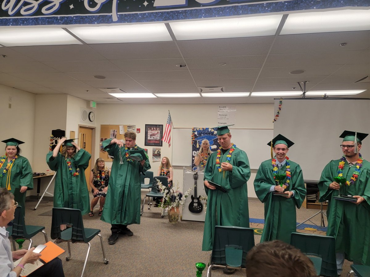 #WeAreD51 Way to go InSTEPS Class of 2022! What a incredible ceremony! Good luck graduates!