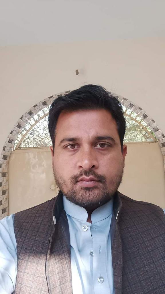 SaleemudDinAA's tweet photo. An Ahmadi Abdus Salam sahab son of Munawar Ahmed sahab of L Plot district Okara was stabbed to death in a religiously motivated attack.
The attacker Mulazim Hussain son of Bashir Ahmed is student at local seminary. He is still at large. https://t.co/Ag8qlB09Ok