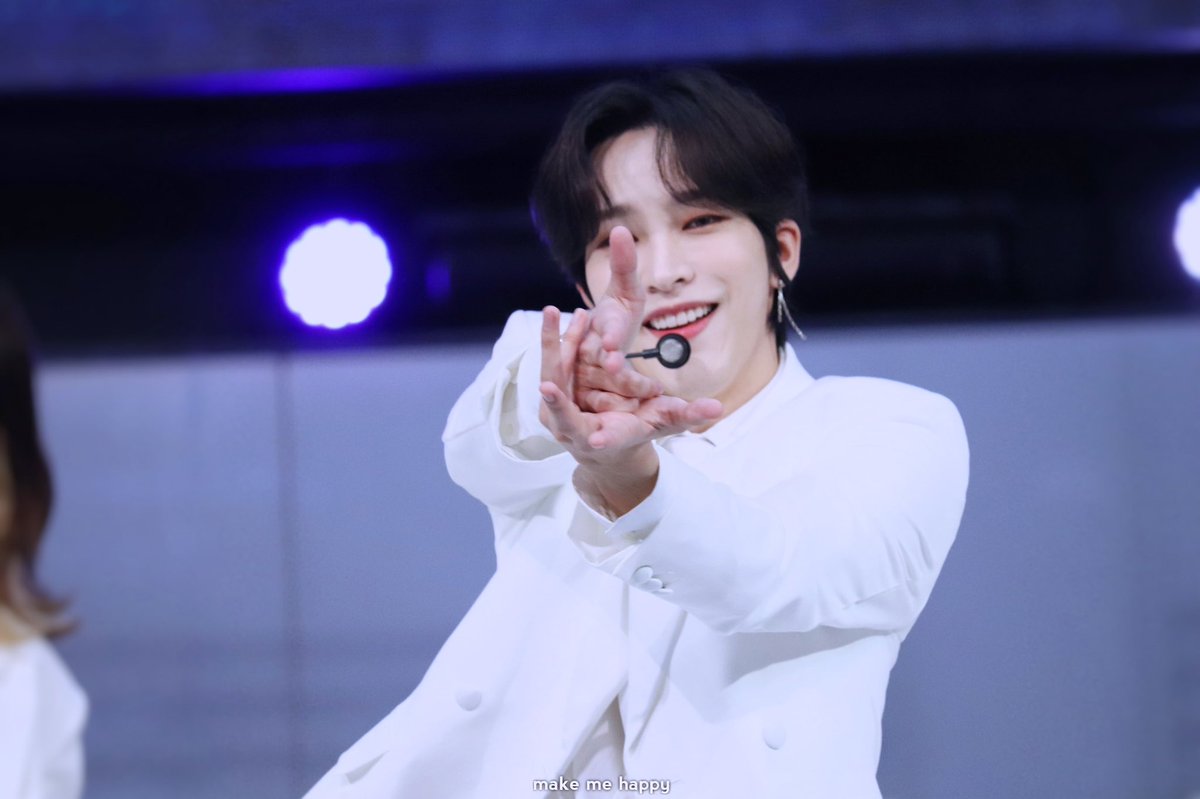 pen__camera's tweet photo. 220517 OnlyOneOf japan 1st album release event Sunshine City 1부 
 #온리원오브 #OnlyOneOf #나인 #Nine https://t.co/vJAeTxR3we
