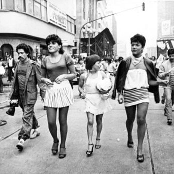 fund_hypatia's tweet photo. El 17 de mayo de 1990, se elimino a la homosexualidad de la lista de enfermedades mentales por parte de la Organización Mundial de la Salud (OMS). Un hecho extremadamente tardío en derechos humanos que avaló la violencia y rechazo contra la comunidad LGTBIQ+. https://t.co/3b3DWJqgWp
