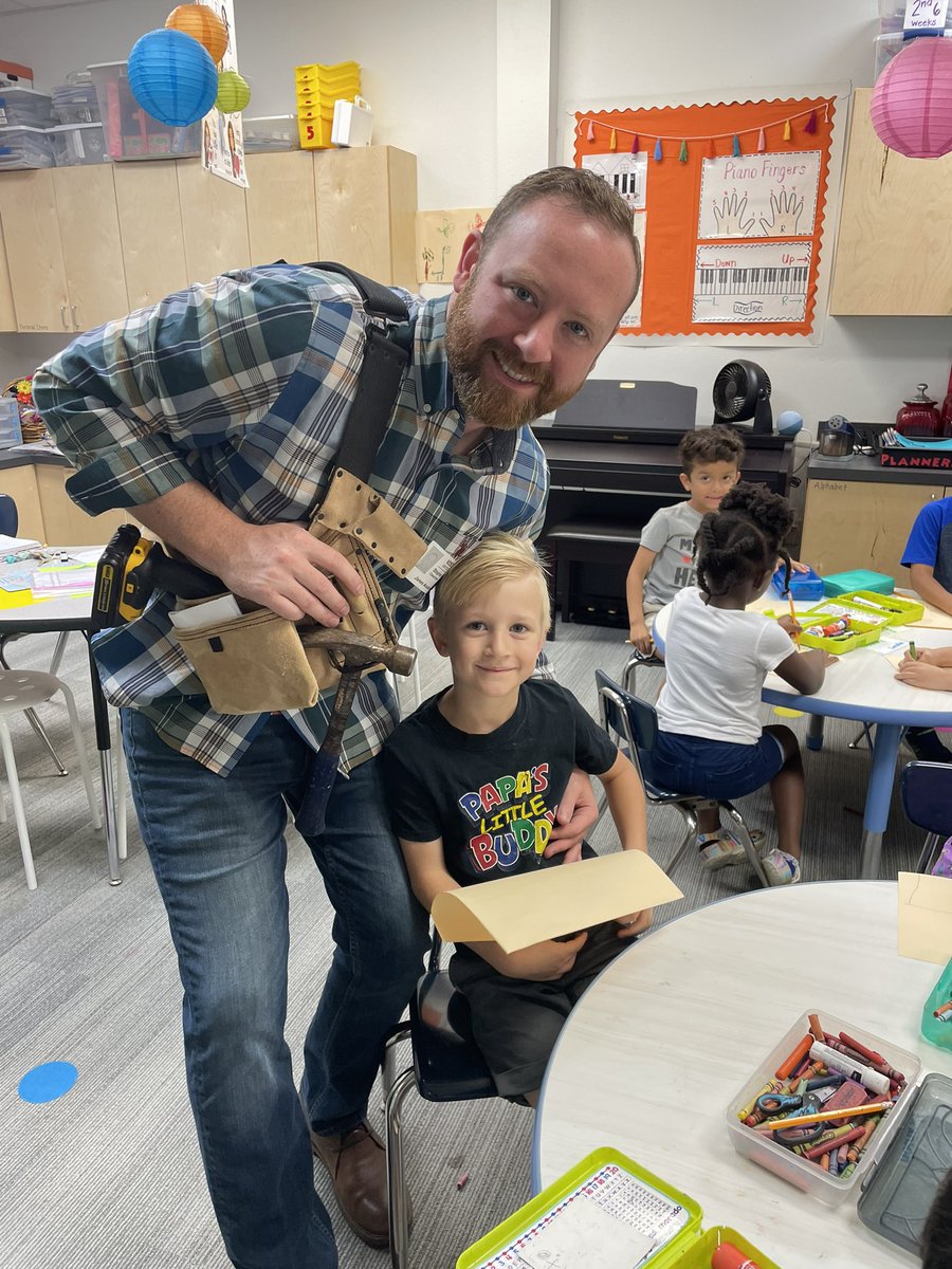 tunintabi's tweet photo. I know this visitor for @JonesAcademy1  Career Day! https://t.co/vAHasotO36