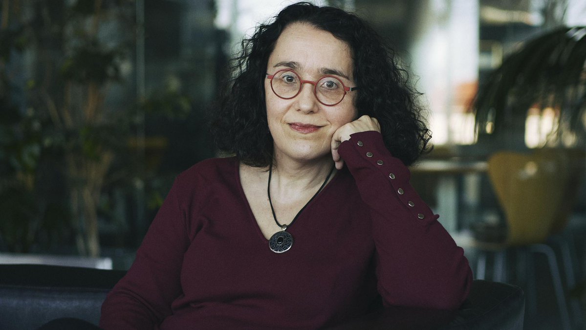 FEAPsicoterapia's tweet photo. Entrevista a la psiquiatra Anabel Gonzalez: 
“El egoísmo es como el hambre: si no notáramos que debemos comer, enfermaríamos. Comiendo demasiado, también”
https://t.co/fvq0Vi2t7C https://t.co/8PNc8r12wU