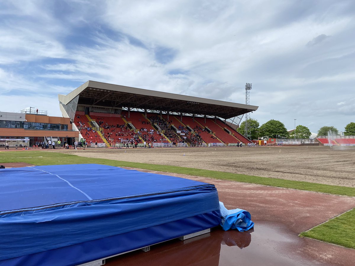 valleygardensnt's tweet image. Great day at the athletics for KS3 Track and Field Cup teams! Junior girls 🥈 and boys 4th. schoolsathletics.net/esaa/v2/2022/t… see Northumberland junior boys and girls for over results.