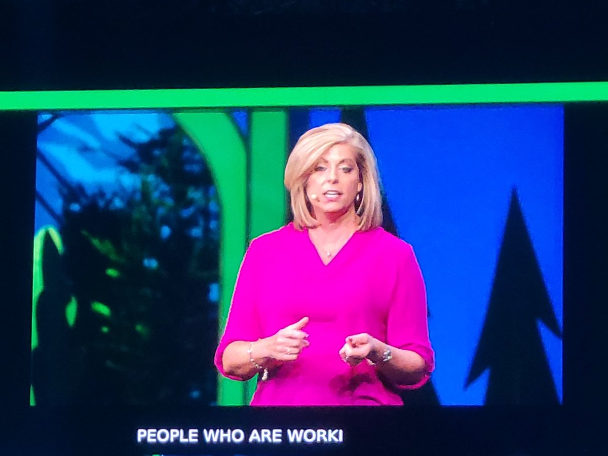 Katie Fitzgerald, President and COO of Feeding America - Looking to predictive analytics for supply chain optimization - food scarcity is not the problem, food access is. #tc22 #data22