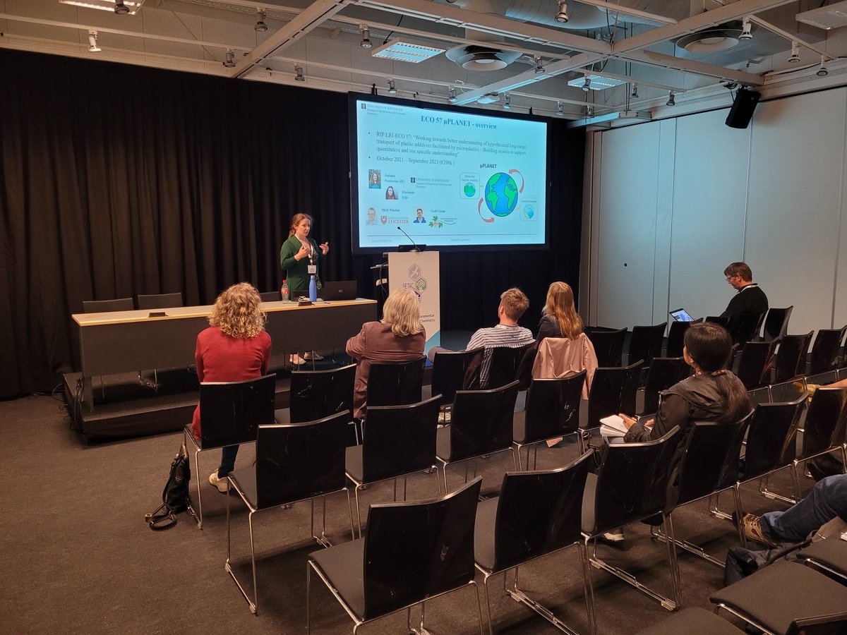 samharrison7's tweet photo. Great to have an in-person Nano Interest Group meeting after such a long time without! #SETACCopenhagen @nanocommons @PradoDN @praetoriusA @iseult5 https://t.co/8NlGEkrRrO