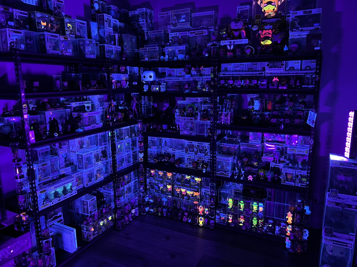 funkoAl's tweet photo. @OriginalFunko #FunkoPhotoADayChallenge https://t.co/EY0j9zVFeR
