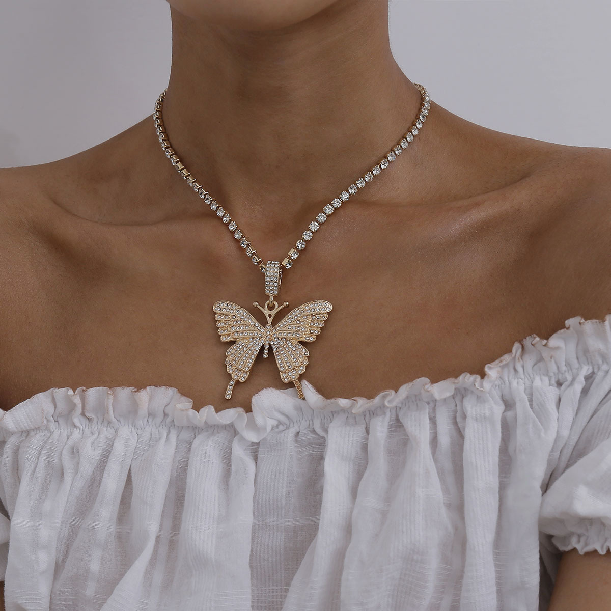 MarkhoMart's tweet photo. Product details:

kind: necklace

Chain extension: 10cm or less

colour: Gold 2914, White K 2914, Pink 2914, Gun Black 2914

Chain style: Claw chain drill

style: Women's

Whether multi-layer: no

Material: Copper, alloy

modeling: Animals /

https://t.co/XtlX41cEr0 https://t.co/nQjP6UUPjs