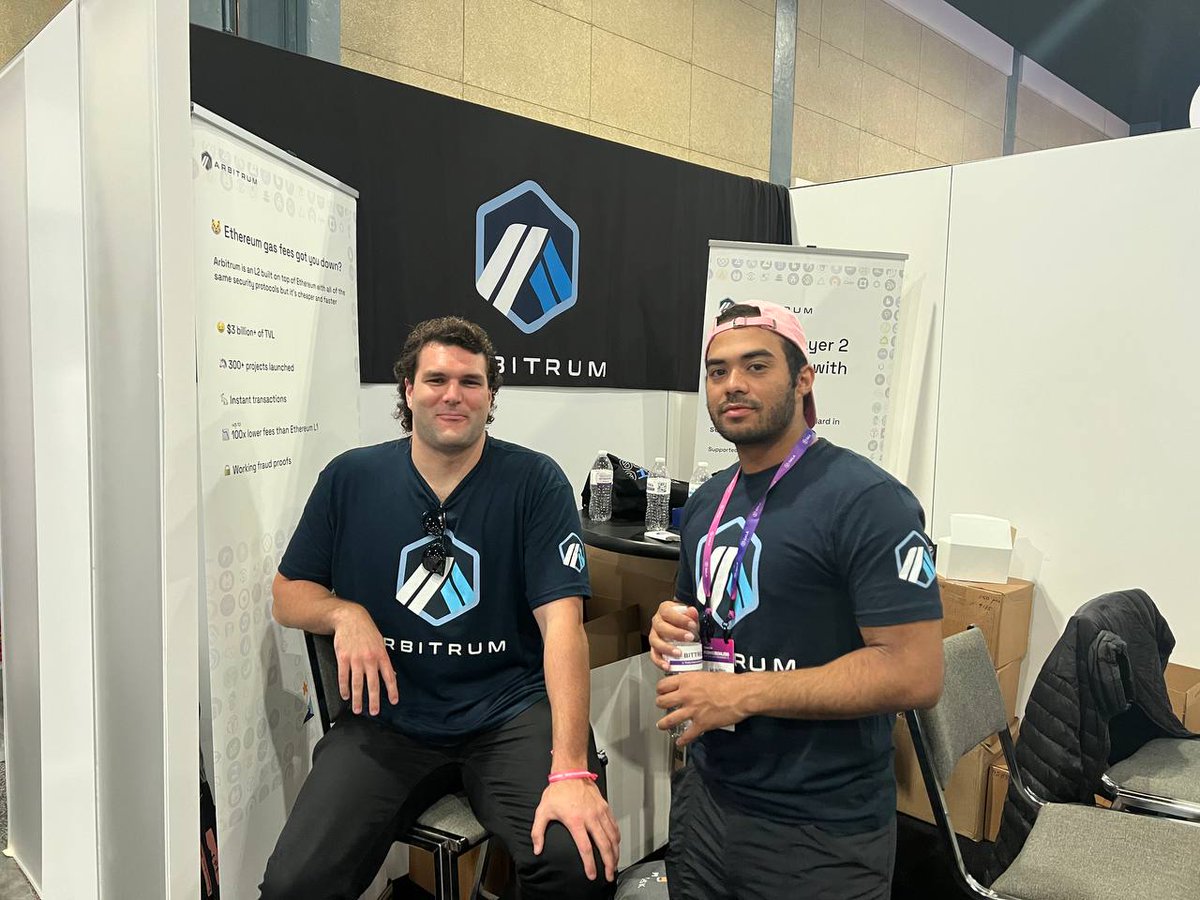 😇 Excited to be catching up with our partners at @arbitrum. Thanks to  Arbitrum—you can drag and drop your money to and from crypto in seconds  with Fluid. @SizeChad @Mazaarsveryown $DUSD $FLUID #