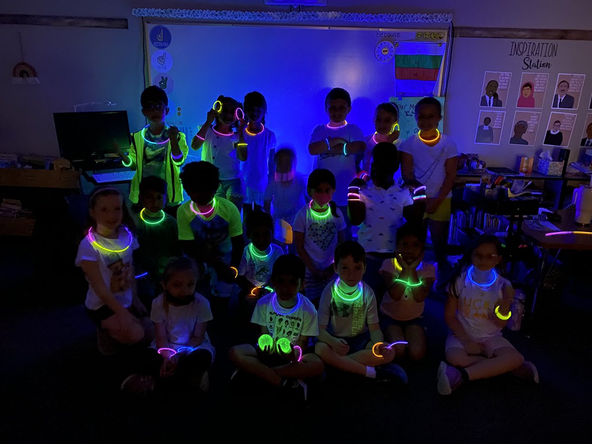 Miss_Barbati113's tweet photo. Today’s theme- glow in the dark day! Yes, I did buy black lights for the classroom! https://t.co/1pJFjWzR9X