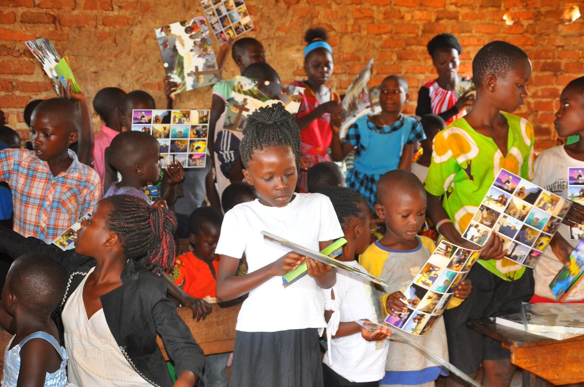 hopealivefdn's tweet photo. Proverbs 22:6
Train up a child in the way he should go, And when he is old he will not depart from it.

If we don’t teach our children to follow Christ, the world will teach them not to.
#RaisingChristGeneral
#GodFast
#JesusSaves https://t.co/NUmgQ3Mkaf