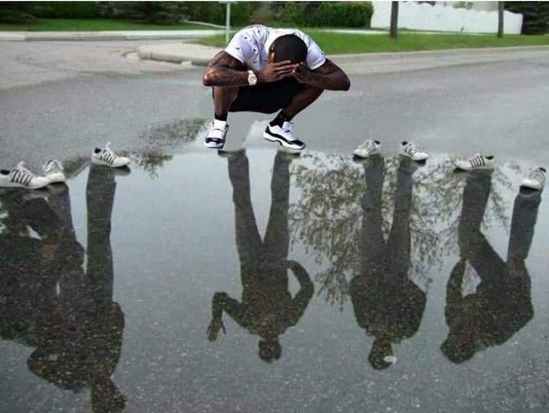 Powerful photo..

RIP to the ones that never got the chance to grow old with us... the ones that will remain forever young....