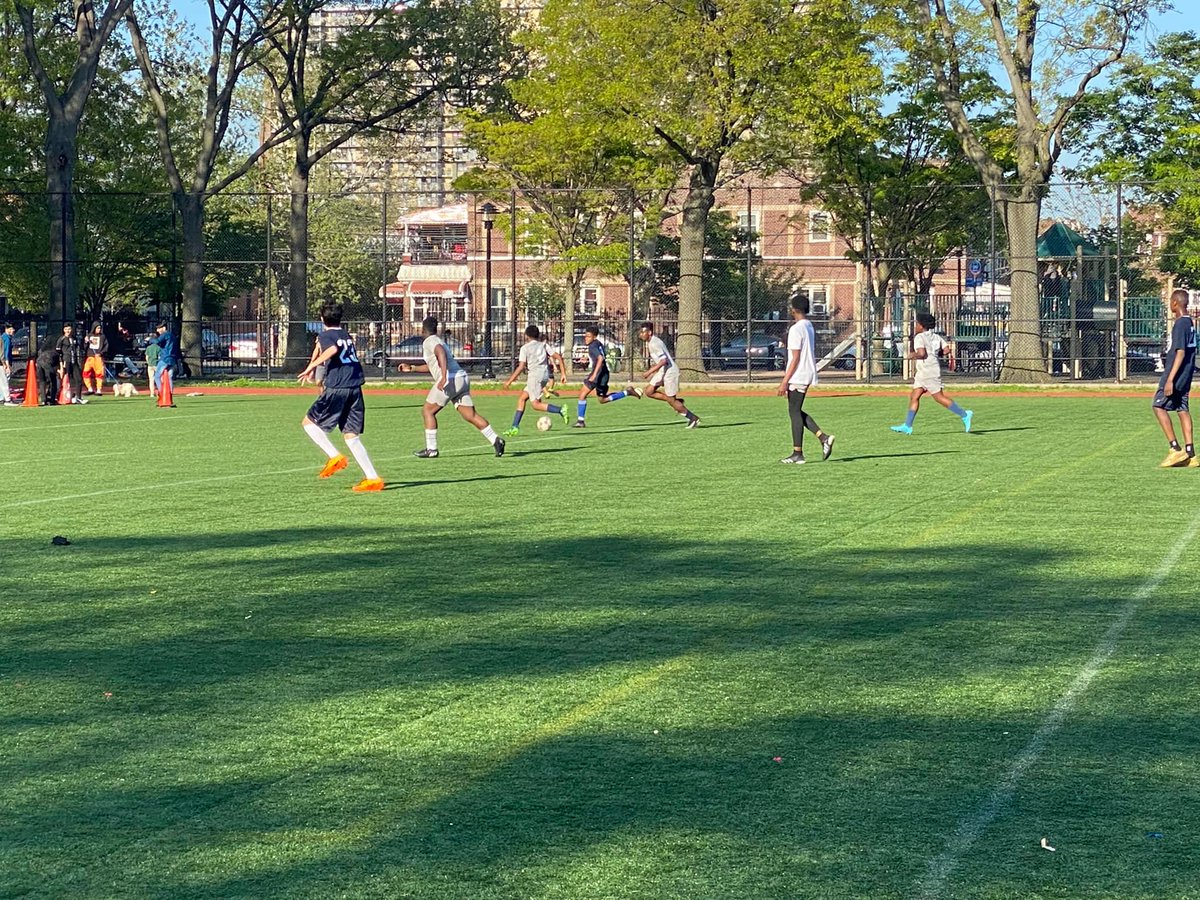 HEBREWPUBLIC's tweet photo. Introducing HLA's first-ever Middle School Soccer Team! ⚽️
The HLA Hawks play competitively against other charter schools in NYC and we are so excited for our first season. We're heading for that win!
#CSAANYC #charterschoolathletics #CSAA #charterschools https://t.co/G3lOGys9JM
