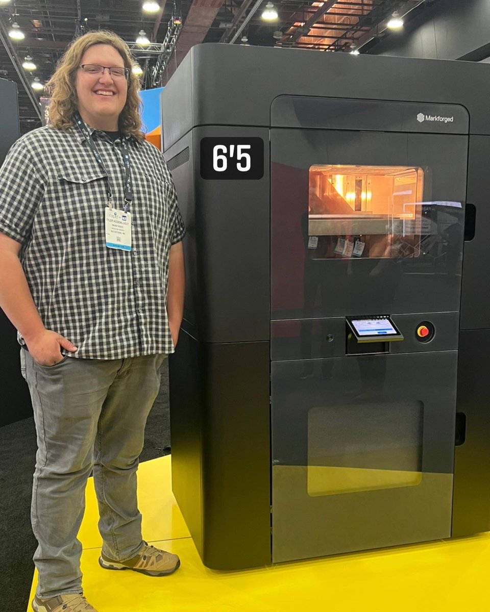 Markforged's tweet photo. Just how big is the FX20?
If you’re at #rapidevent, stop by booth 3808 to find out 😎
@rapid_event
#3dprinting #3dprint #3dprinter #3dprinters #engineering #engineer #machinging #machinist #cnc https://t.co/sikWBP56cv