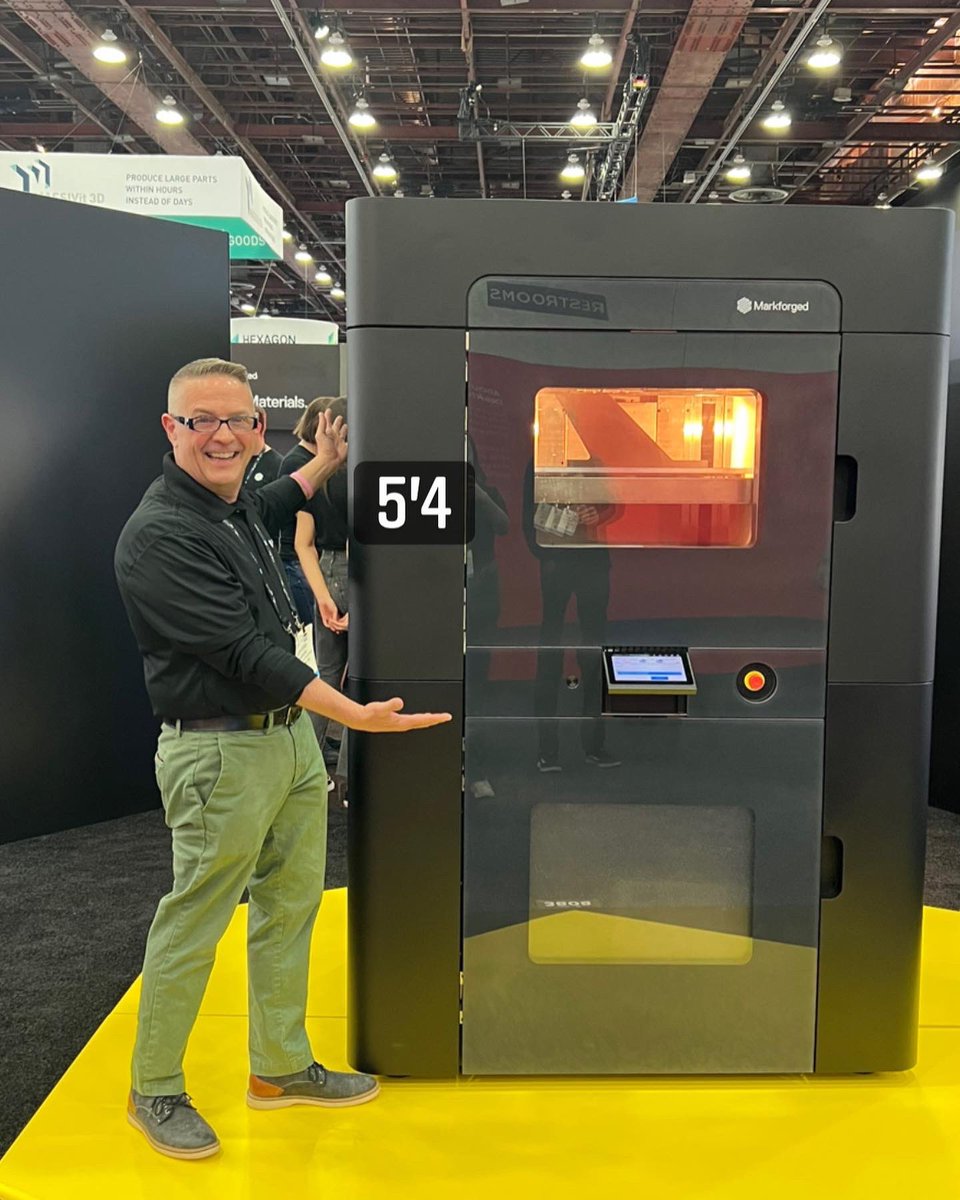 Markforged's tweet photo. Just how big is the FX20?
If you’re at #rapidevent, stop by booth 3808 to find out 😎
@rapid_event
#3dprinting #3dprint #3dprinter #3dprinters #engineering #engineer #machinging #machinist #cnc https://t.co/sikWBP56cv