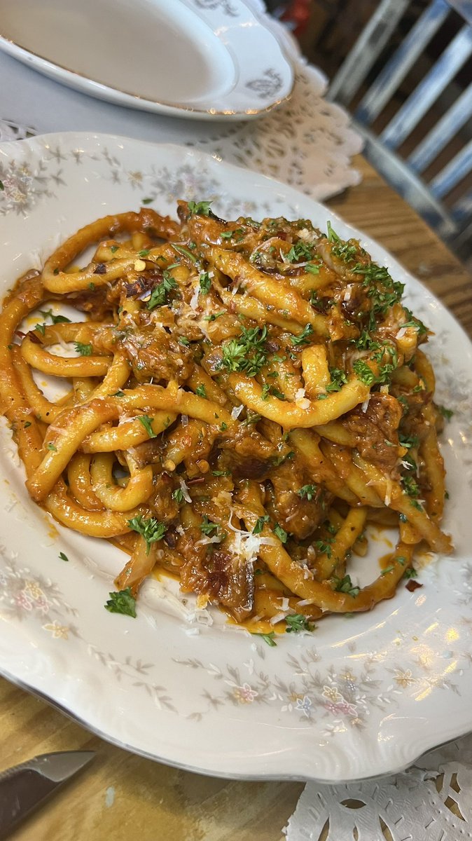 TheWhetPalette's tweet photo. Once in a while, @lafresafrancesa changes it up. And when chef Benoit decides to add a pasta dish, you MUST order it. 🔸BUCATINI ALL’AMATRICIANA🔸
h e a v e n ! #FRESAseries https://t.co/lL3fblbE3L