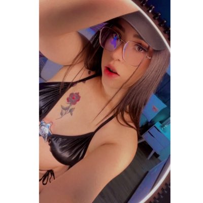 im_sofya21's tweet photo. #NuevaFotoDePerfil https://t.co/iaGIXUy2v5