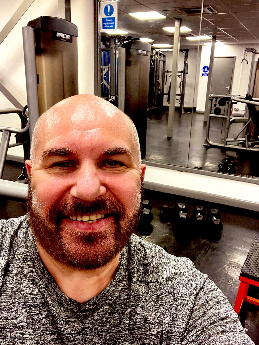 robreecesongs's tweet photo. Nice to be back down the gym this week, another other session of pain tomorrow. 🤟🤟🤟
#NoPainNoGain #gymlife #FitnessMotivation #loseweight #getfit #Motivation #gigfit #weightloss #gigweek https://t.co/TouC6nOKLT