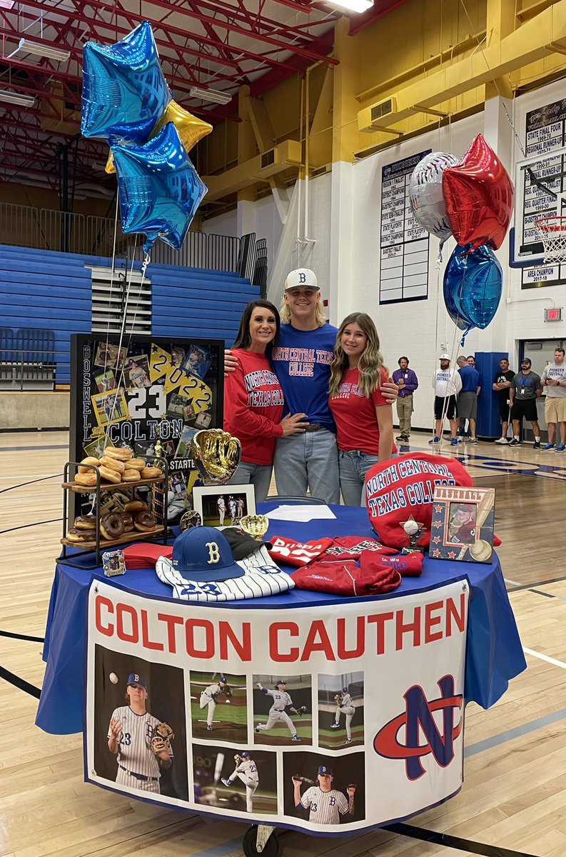 BaseballBoswell's tweet photo. Congrats to @colton_cauthen and family on signing with NCTC to play baseball. 🔴 ⚾️🔵 https://t.co/dkiKV1ewaD