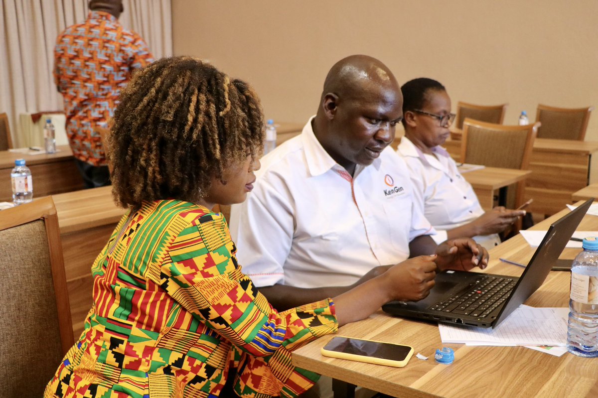 ZeddyBariti's tweet photo. And it’s a wrap!🎊🎊🎊
Cohort 2️⃣of @KenGenKenya BAs
👥 Five clusters 
🏅Over 100 empowered employees 
🗓In 3 months 
Another small win as today marks the end of training for these amazing professionals. Go forth and be great. 👊🏾#EnergyChampion https://t.co/nibRHnOPYR