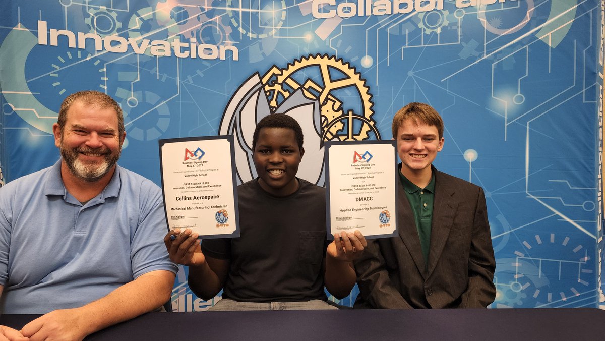 Celebrating #FIRSTSigningDay with our seniors!! #FSD2022