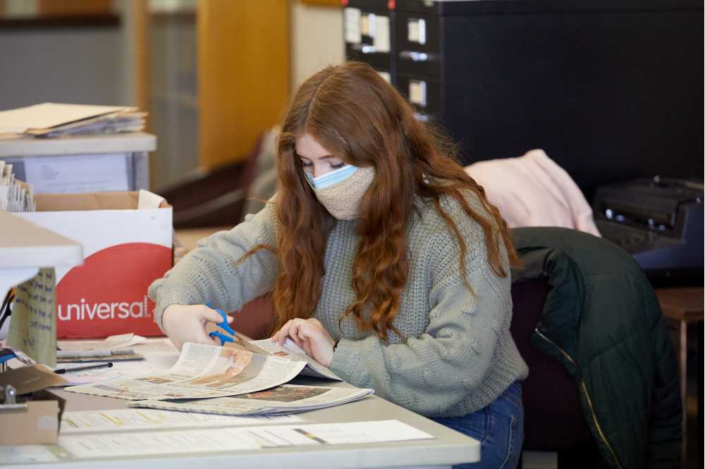 Recent @UWLaCrosse grad and Murphy Library Special Collections student worker, Brittany DeChambeau was recently announced as the 2022 George Gilkey – Special Collections Research Scholarship winner! 👏🏻 Learn more in the latest issue of The Fine Print: bit.ly/38zlAJ4