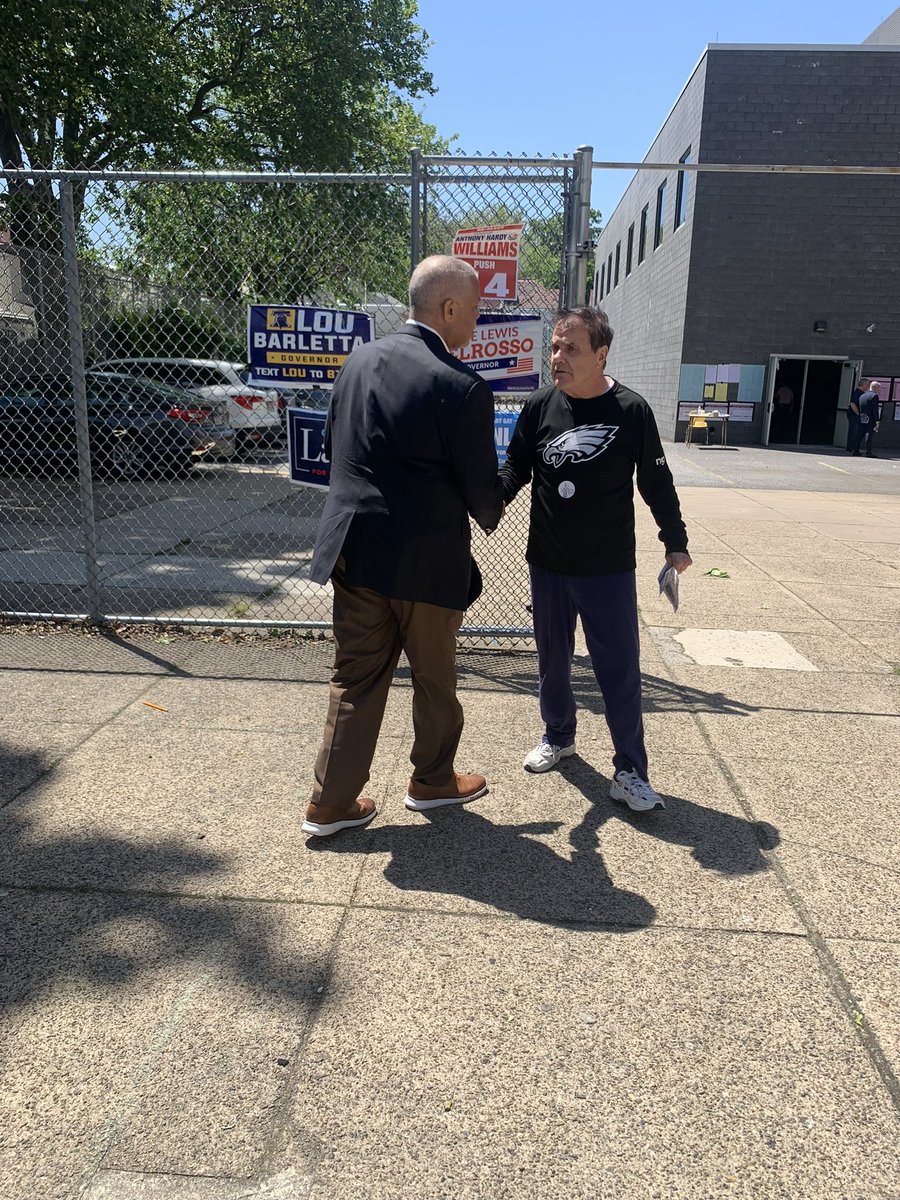 TonyWilliamsPA's tweet photo. It was so good to stop by the 26th ward and say hello to the poll workers … I appreciate all of your hard work. Let’s finish strong! https://t.co/6p8zAwJ6Sr