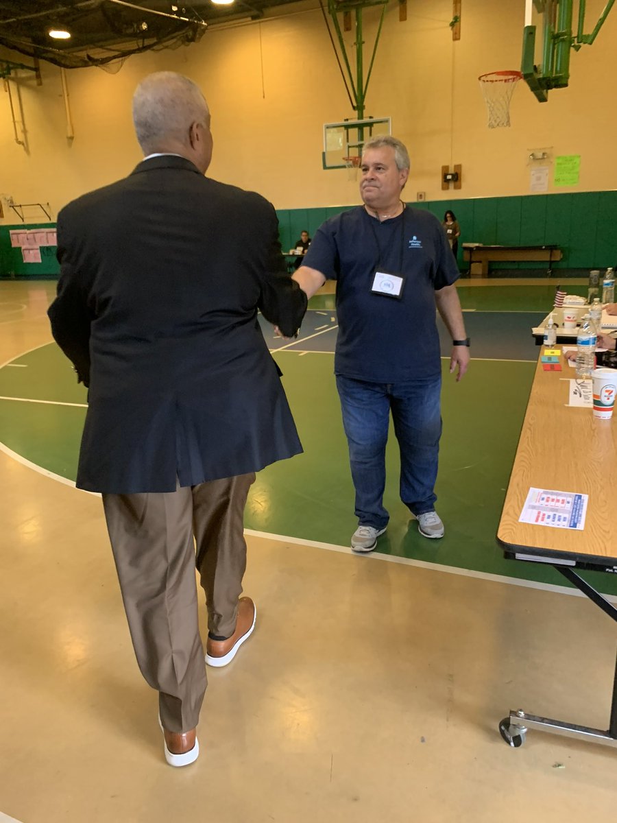 TonyWilliamsPA's tweet photo. It was so good to stop by the 26th ward and say hello to the poll workers … I appreciate all of your hard work. Let’s finish strong! https://t.co/6p8zAwJ6Sr