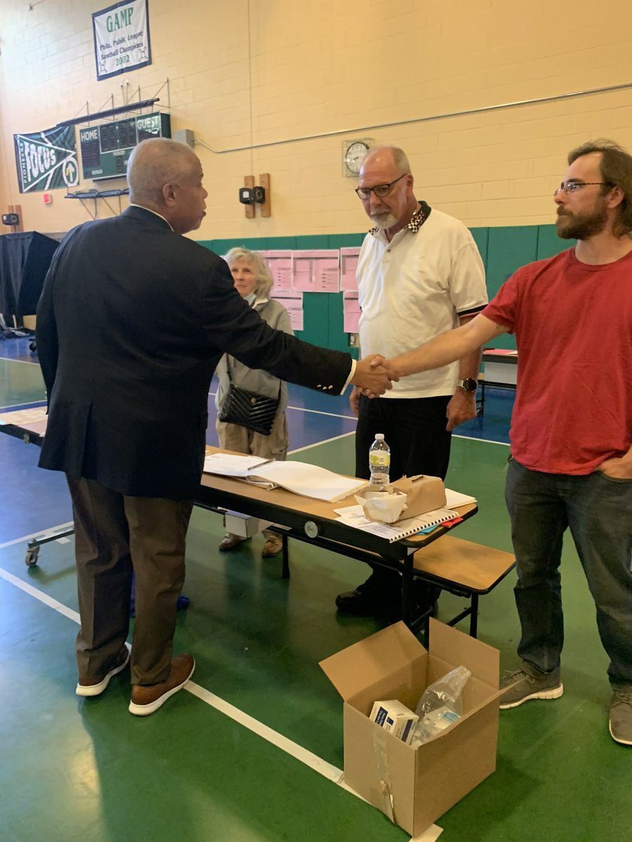 TonyWilliamsPA's tweet photo. It was so good to stop by the 26th ward and say hello to the poll workers … I appreciate all of your hard work. Let’s finish strong! https://t.co/6p8zAwJ6Sr