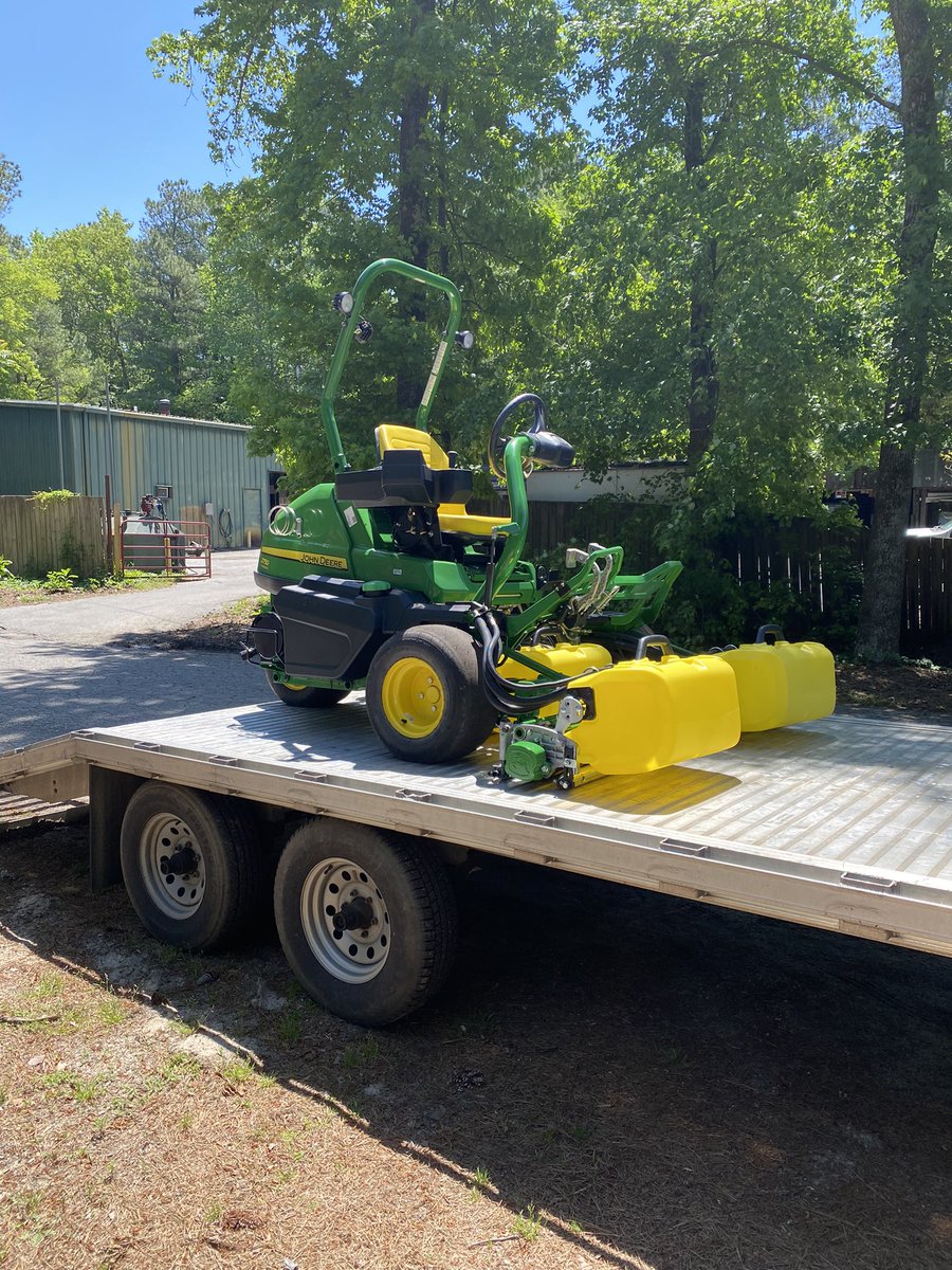 Delivery Day!  Twin John Deere 2750’s found their new home this afternoon.  Thanks <a href="/AcumenTalk/">AcumenGolfTurfTalk</a> <a href="/Acumengolf/">Mike Hatch</a> <a href="/RevelsTractor/">Revels</a> appreciates our continued partnership!  Thank you!