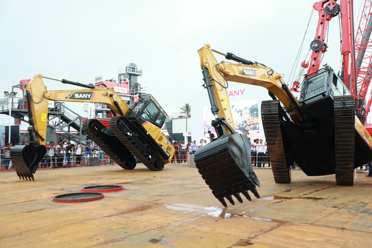 SanyIndia's tweet photo. Machine Dancing in Sany India pavilion at CII Excon 2022.

#SANY #SanyIndia #Excon2022 #Excon #NayeBharatKaNirmata #ConstructionEvent #ConstructionExhibition #QualiltyChangesTheWorld #MachineDance #Excavator #HeavyEquipment #HeavyMachinery #SanyExcavator https://t.co/U41sIKONlU