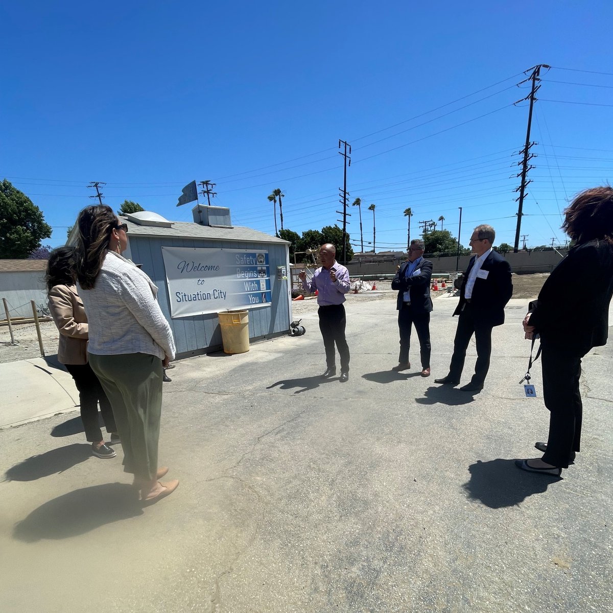 BIASC's tweet image. Special thanks to @socalgas COO Jimmie Cho &amp;amp; Vice President of Communications, Local Gov &amp;amp; Community Affairs Andy Carracco for giving BIASC CEO Jeff Montejano a briefing &amp;amp; facility tour to discuss innovative, clean, &amp;amp; safe #energy solutions for our industry &amp;amp; communities. #BIASC