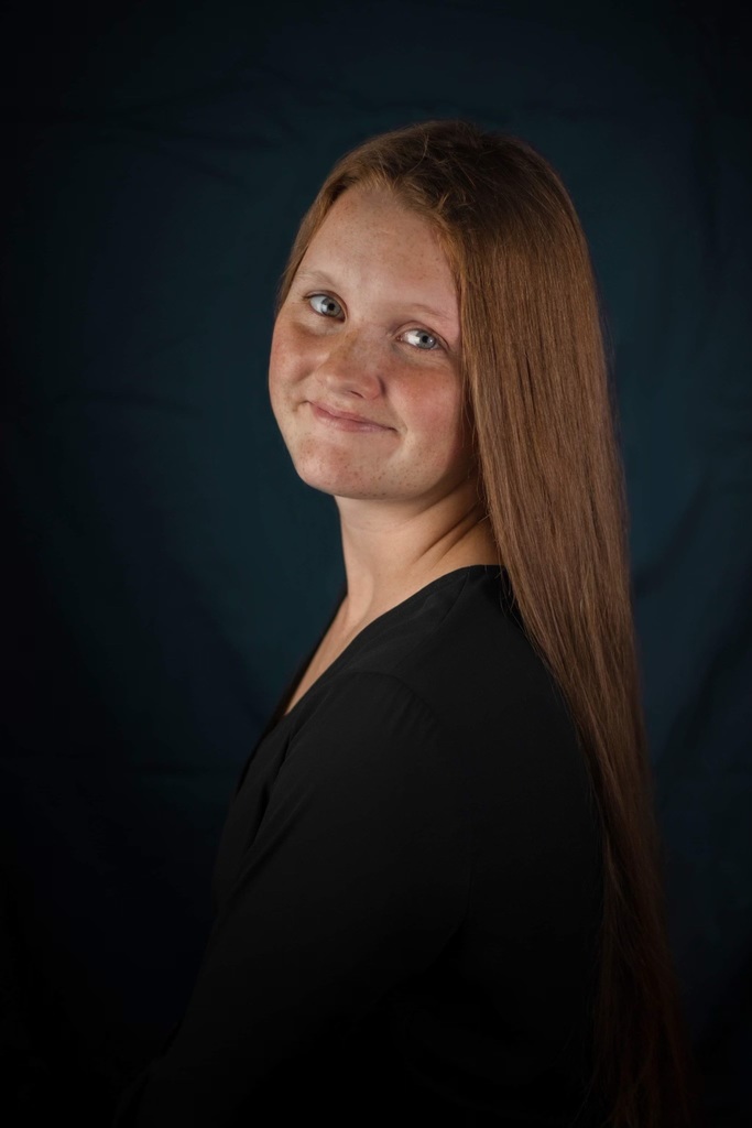 We are proud of our Hornets! Congratulations to David Horton, Karyna Ireland, Damien Irving, and Rachel Jacobs on their recent walk across the graduation stage. We wish you all the best!