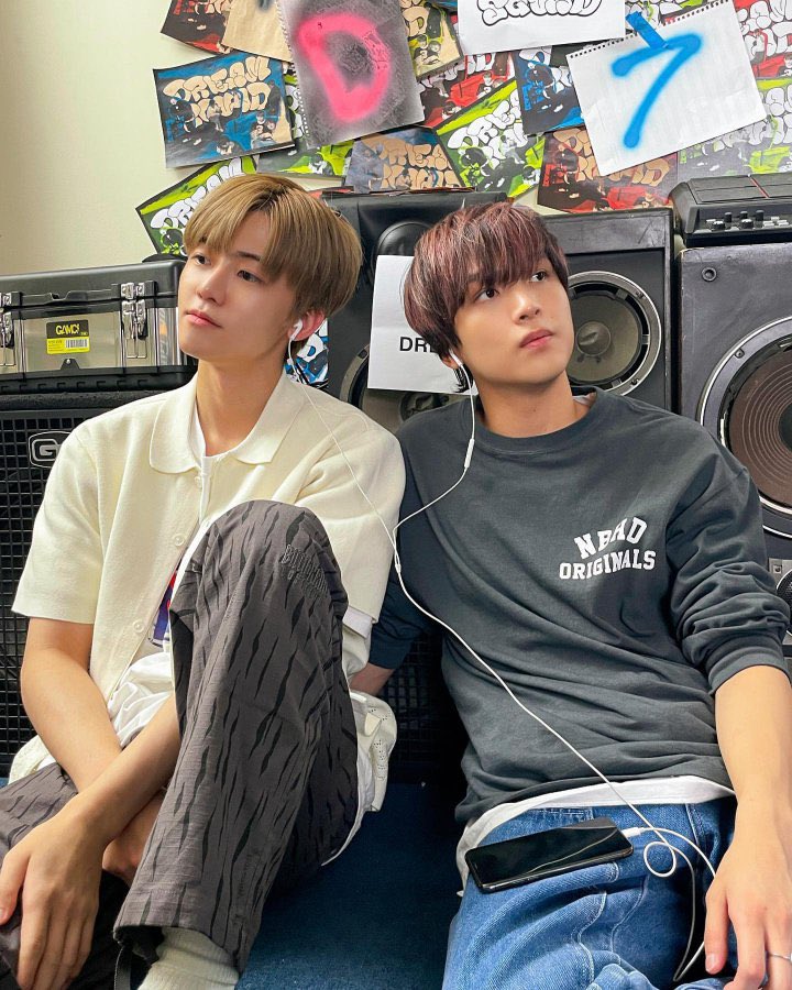 _1306l_'s tweet photo. 🐰
↳ https://t.co/8TfdhFYpNu 
 ↳ https://t.co/Sk87NyIUr8
🐻 
↳https://t.co/crVylsc36d
 ↳https://t.co/O2XtRykPfj https://t.co/eyXd7O4erd