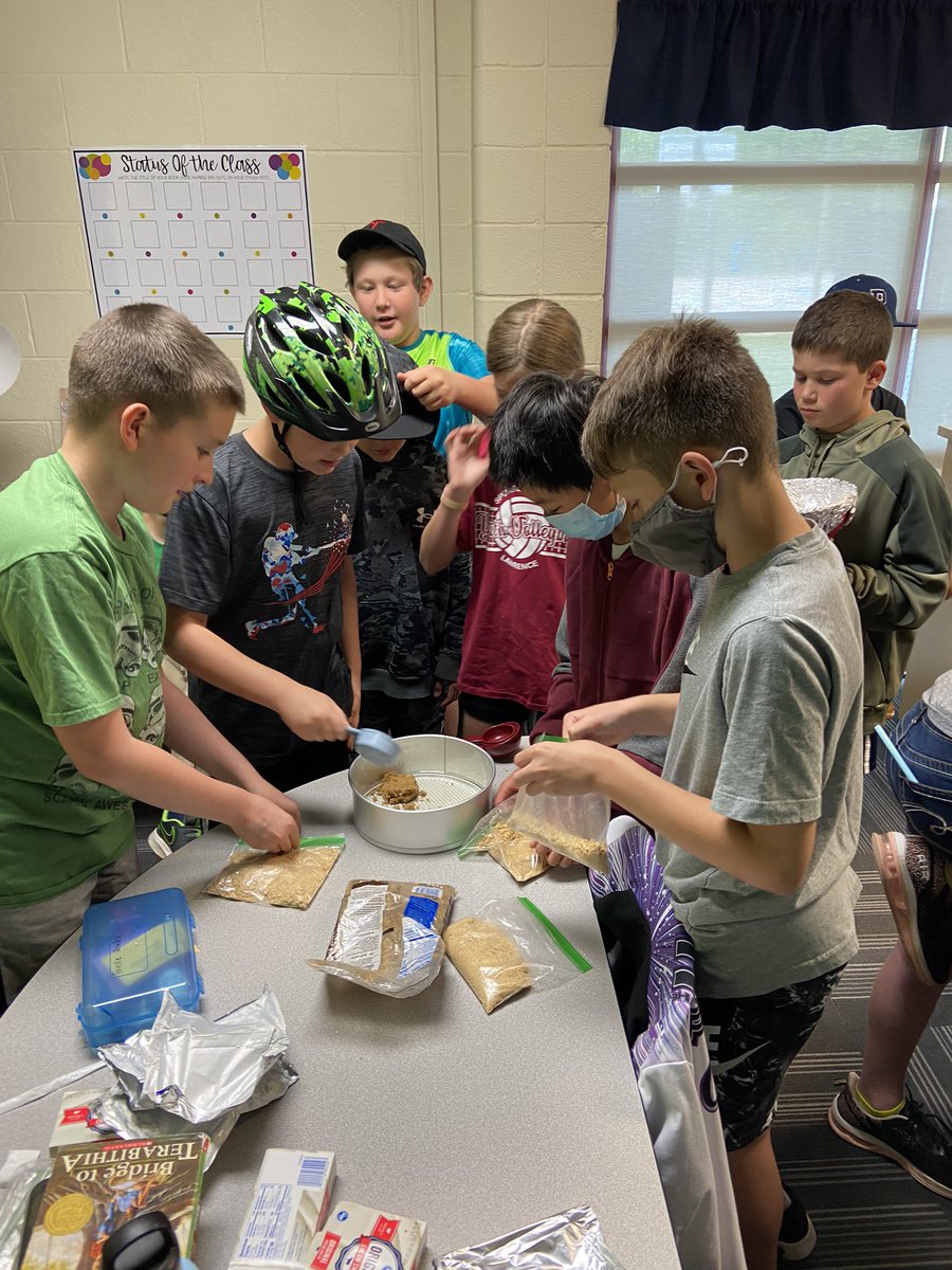PolkQuailRun's tweet photo. Teach the Teacher today in @Ms_Nickles 5th grade room. Topic: How to make Cheesecake! #commUNITY @usd497 https://t.co/cRkcmKzr6V
