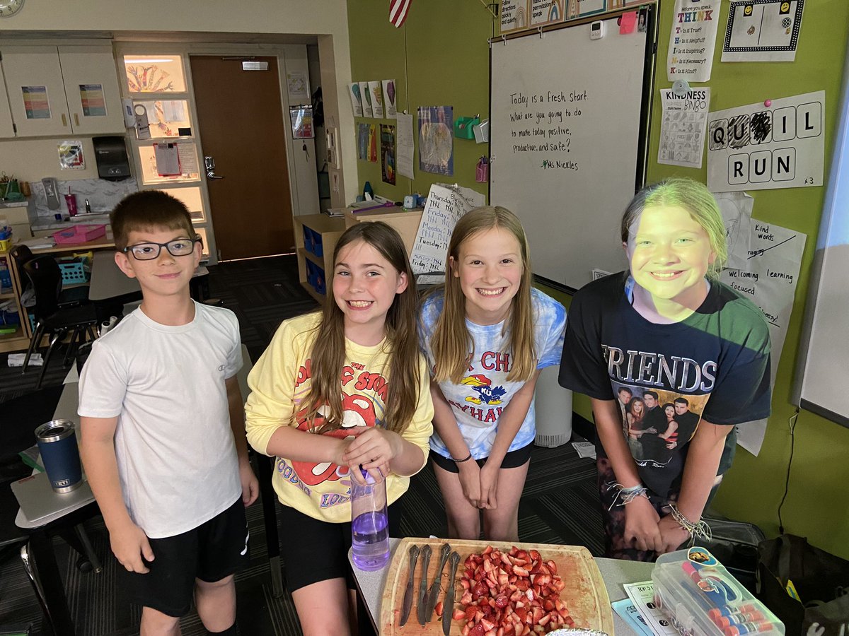 PolkQuailRun's tweet photo. Teach the Teacher today in @Ms_Nickles 5th grade room. Topic: How to make Cheesecake! #commUNITY @usd497 https://t.co/cRkcmKzr6V