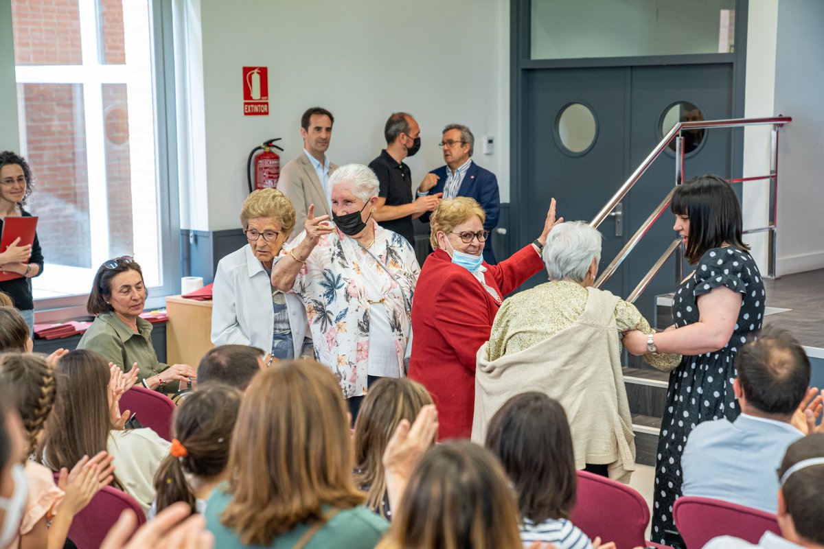 AytoFuenmayor's tweet photo. El Centro de Día Moncalvillo ha participado en el concurso “Experimenta en casa” organizad por la Universidad de la Rioja en colaboración con el Gobierno de La Rioja y el Ayuntamiento de Logroño englobada dentro de los actos que organiza Ciencia La Rioja: https://t.co/iyjwzhfM8C https://t.co/AeLdgLolvj