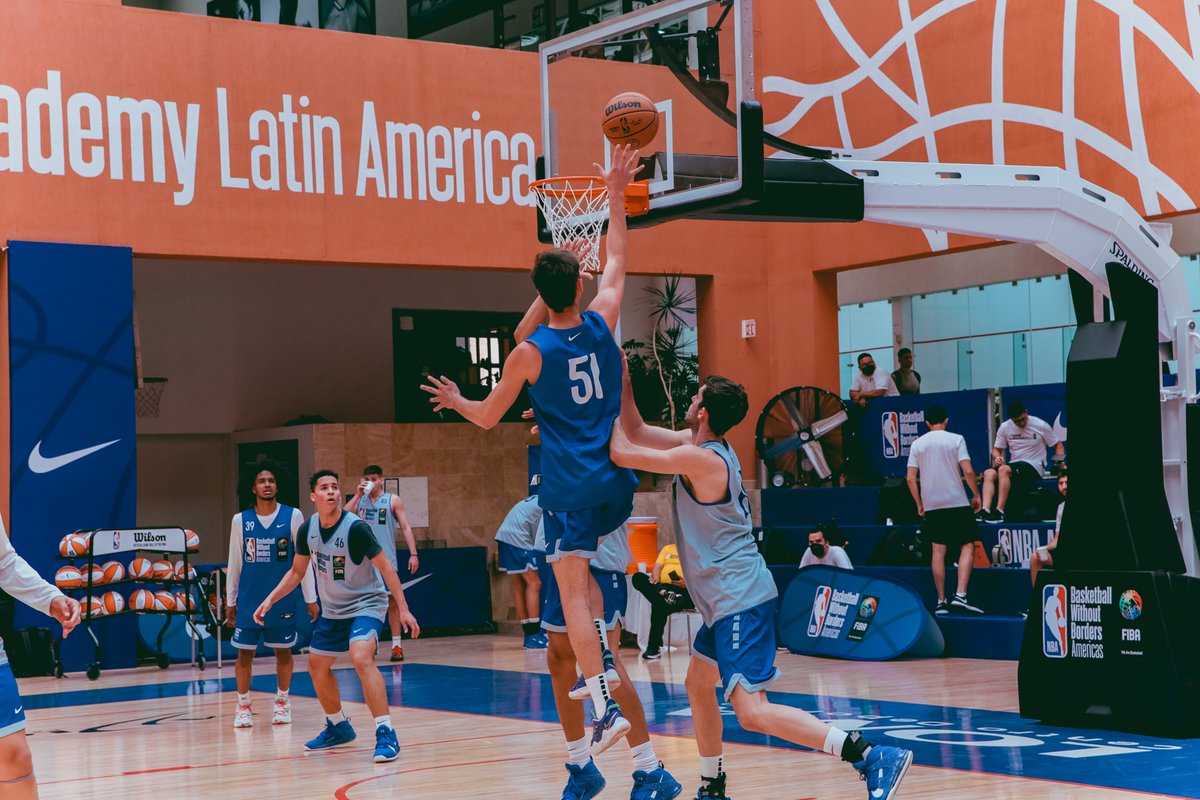 NBALatam's tweet photo. A full las energías en el #BasketballWithoutBorders 🔋

¡Y con entrenadores de lujo! @C_Duarte5 @BolmaroLeandro 🤩💪 https://t.co/JQMawsbPLA