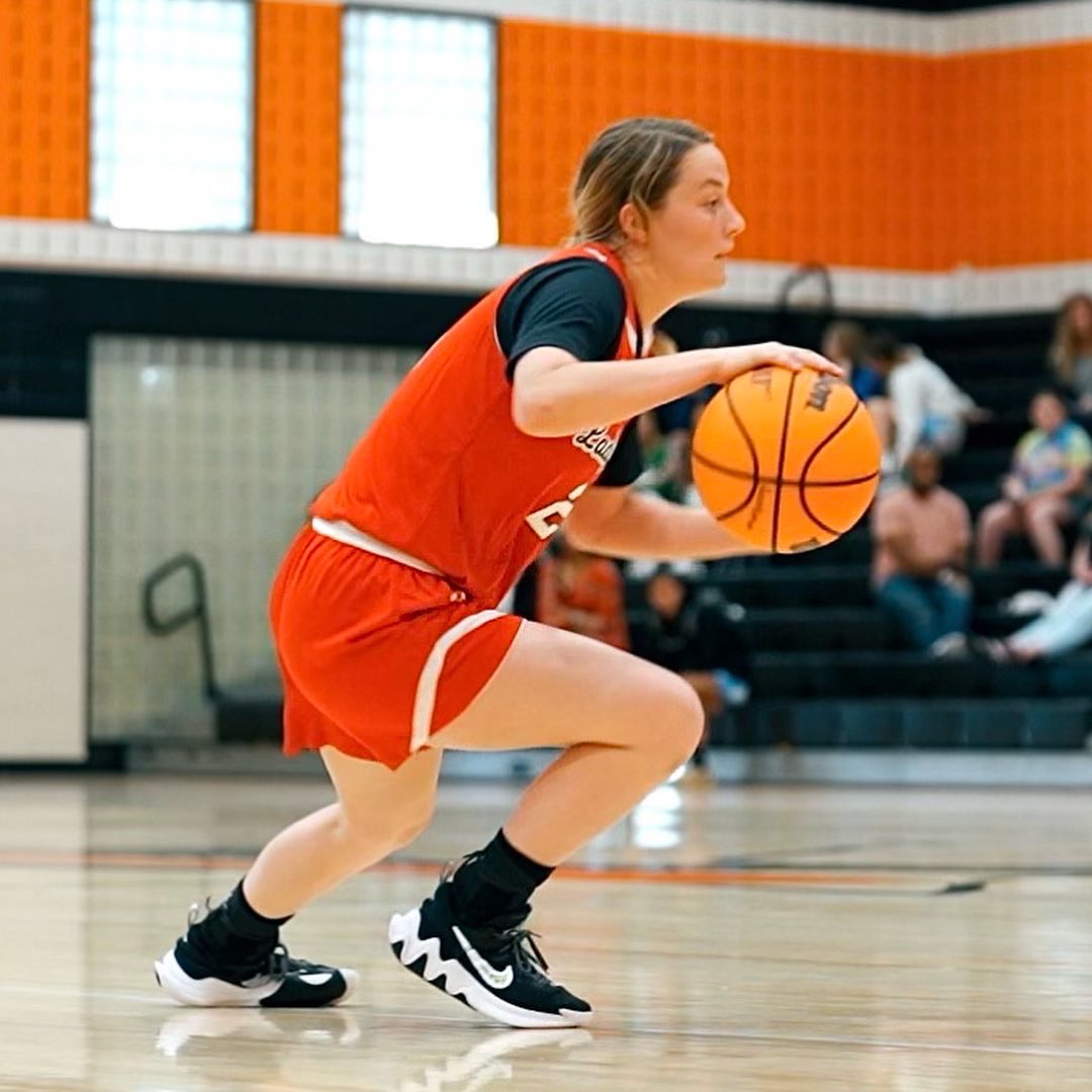 Emily Lowe <a href="/emilykalowe/">emily</a> 
2023 PG/SG Tarkington HS

Junior Season Highlight Video:
hudl.com/team/v2/128644…
Season Stats: 
21.6 PPG 
2.9 APG
6.3 RPG
55.8% FT
44.3 % FG 
24% 3-PT FG

*AAU stats &amp; additional film available upon request*