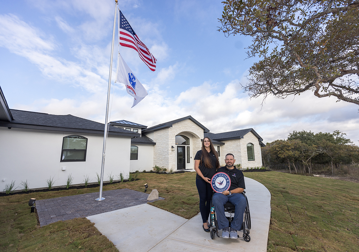 Through the <a href="/GarySiniseFound/">GarySiniseFoundation</a>'s R.I.S.E. (Restoring Independence Supporting Empowerment) Program, Jason Tabansky, retired US Army Staff Sergeant (SSG), is the proud owner of a new #smarthome with @elancontrol systems.

Read more: ow.ly/Ye6B50Jaj3j

#NiceNortekControl #GSF