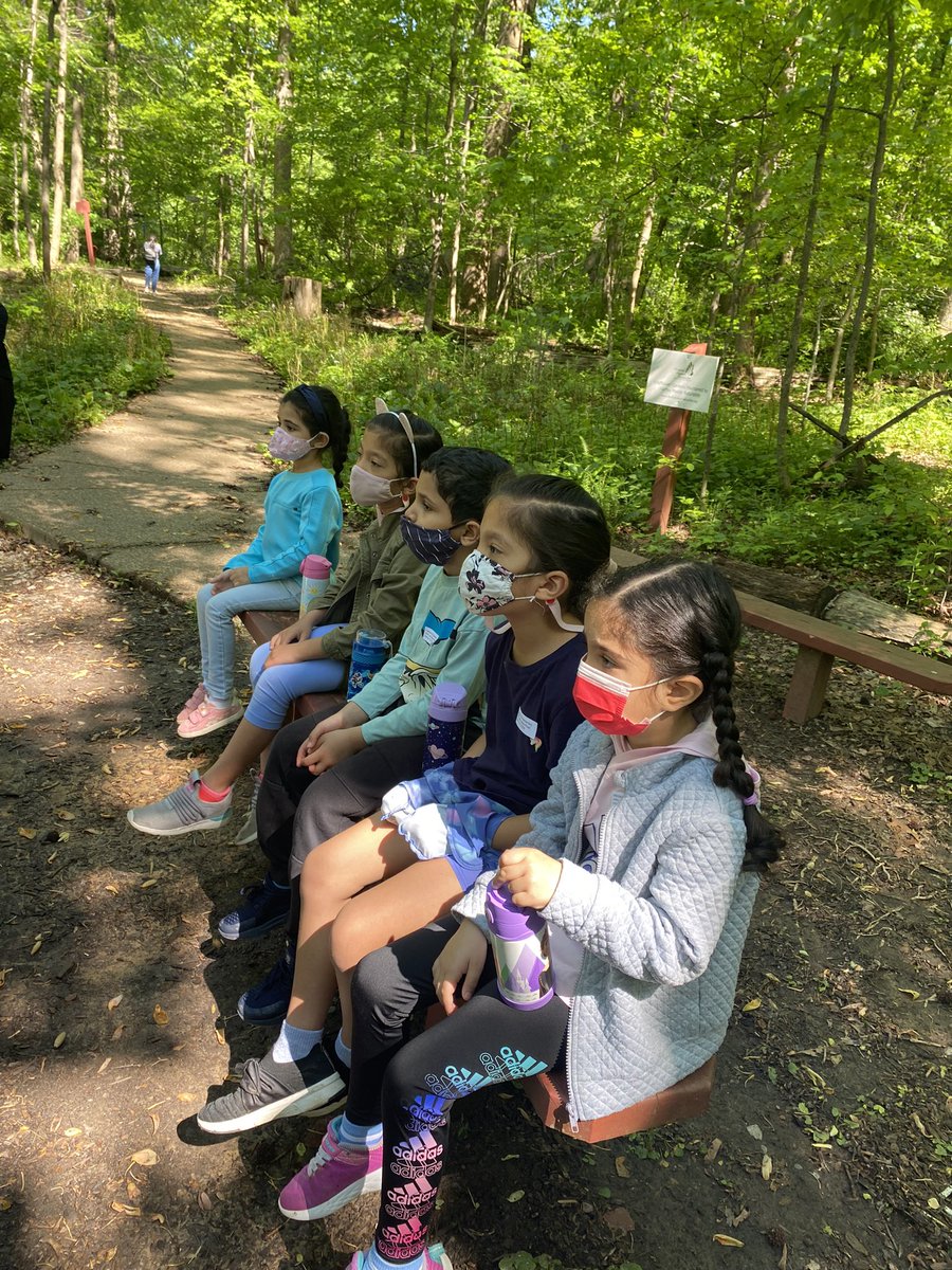 MsJConnors's tweet photo. We had so much fun at Hidden Oaks Nature Center learning about how animals change and grow. @FCPSR2 @FreedomHillES @MsJConnors @fairfaxparks #fhhighlights https://t.co/2qbXBTY2aC