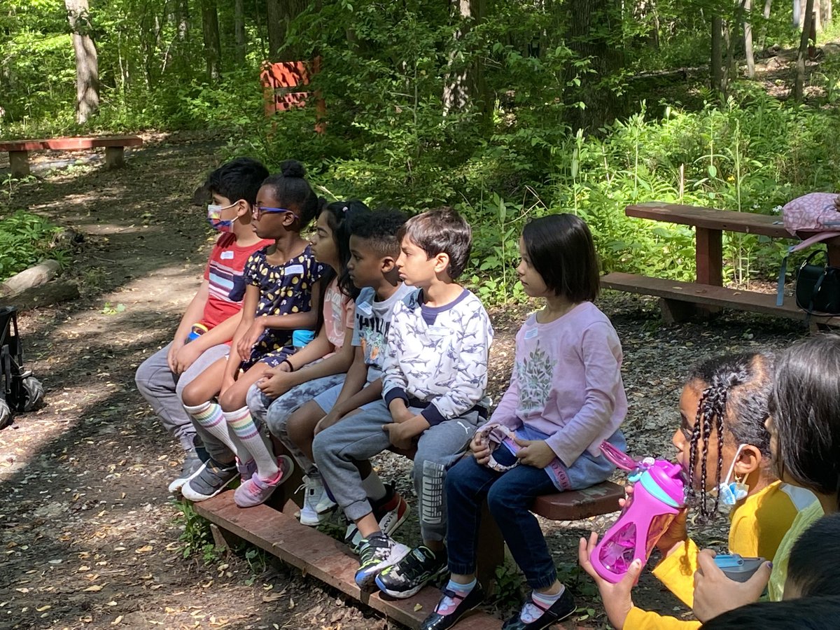MsJConnors's tweet photo. We had so much fun at Hidden Oaks Nature Center learning about how animals change and grow. @FCPSR2 @FreedomHillES @MsJConnors @fairfaxparks #fhhighlights https://t.co/2qbXBTY2aC