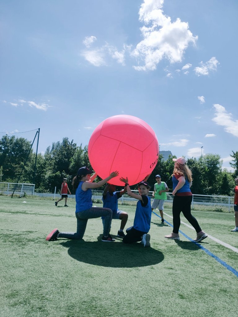 Usep93's tweet photo. Rencontre régionale olympique à Marville. Bravo à tous les élèves, enseignants, comités USEP et sportifs pour leur engagement ! En route pour @Paris2024
@usep_77 @usep_94 @Usep78 @CD_usep75 @Usep_91 @usepvaldoise @cdhb93 @CD93Basket @FFRollerSkate @Sports_gouv @usepnationale https://t.co/V03qt7S9DD