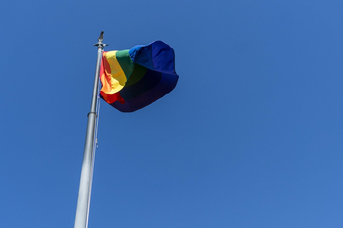 GabrielBoric's tweet photo. El respeto es la base para nuestra convivencia. Hoy reitero mi compromiso y el de nuestro Gobierno con la comunidad LGBTQIA+. Seguiremos trabajando por igualdad ante la ley y la erradicación de toda violencia. #NoMásDiscriminación https://t.co/lcj1Wbai3S