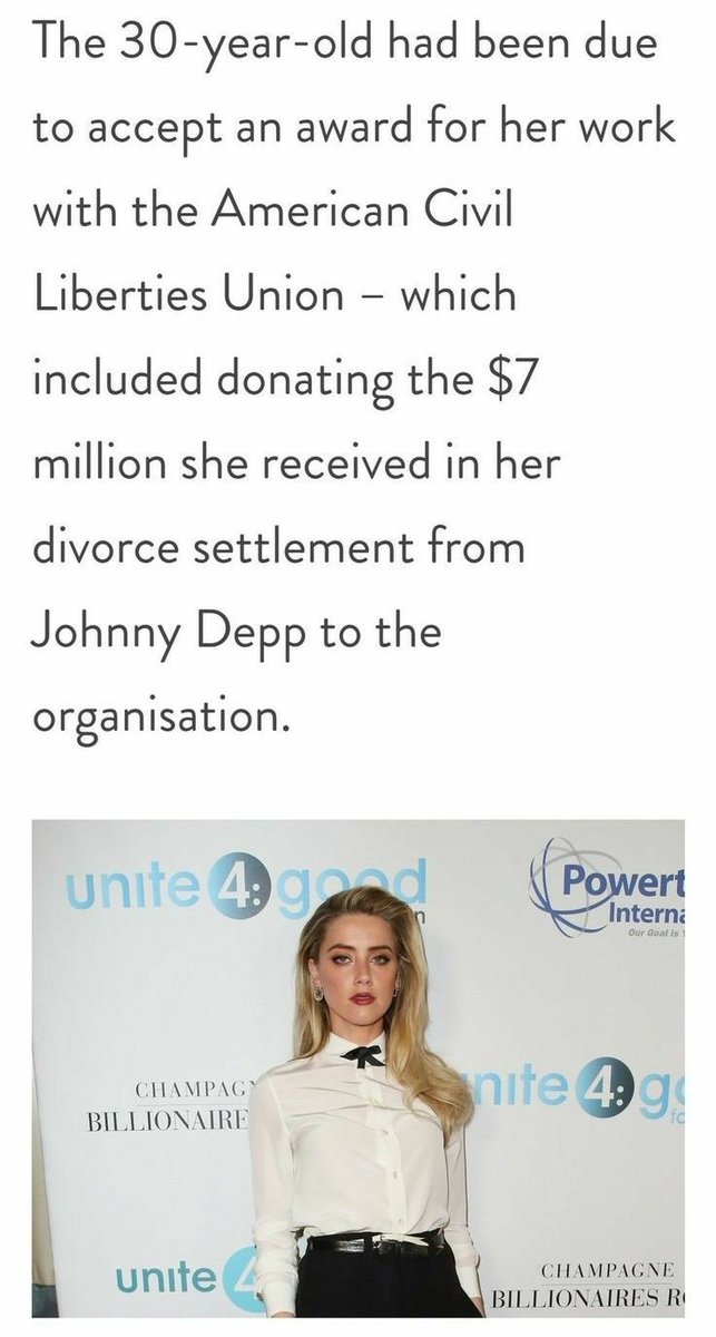 HelloMrsEntity's tweet photo. Long thread! April 7th, 2017 - #AmberHeard was honoured &amp; given an award by the #ACLU for her humanitarian work &amp; for "donating" millions of dollars at the United4:Humanity gala
She went with Whitney, iO Tillet Wright &amp; Cara Delevingne

#AmberHeardIsALiar #JusticeForJohnnyDepp https://t.co/sYgwvqmLmM