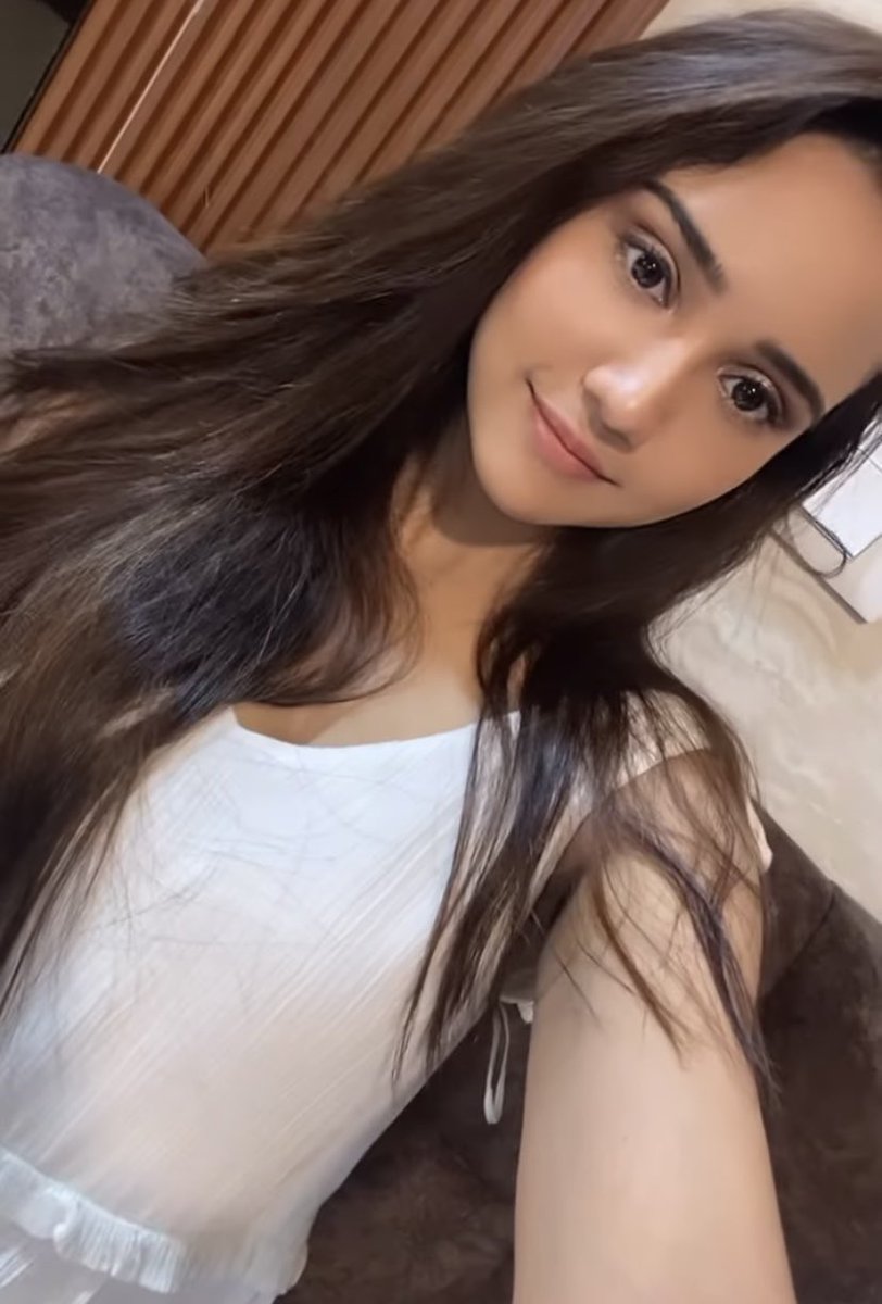 hourlyashi's tweet photo. #AshiSingh https://t.co/dSBLEYvFC0