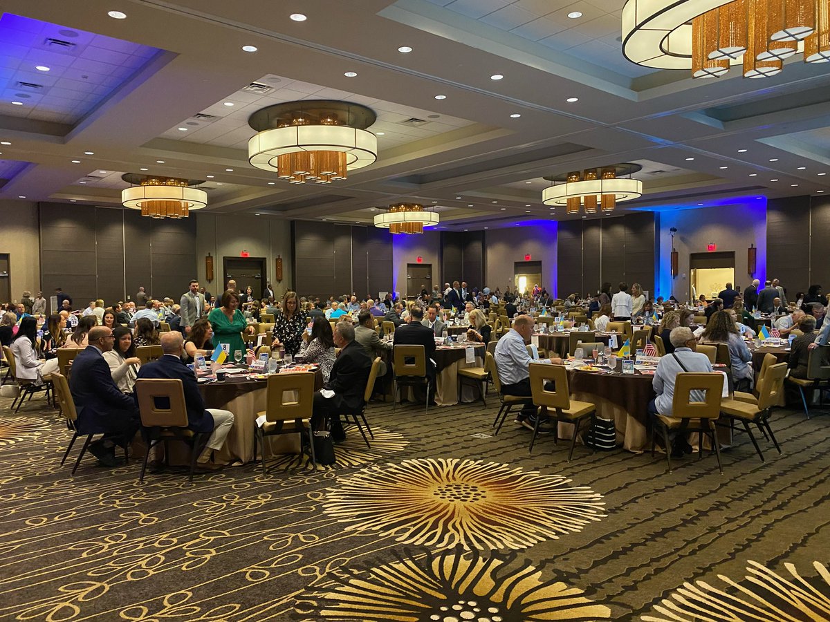 Proud mom! Watched my daughter do her first public speaking in front of 400+ adults while receiving the Y 2022 Breakfast of Champions for Youth award this morning. She also received a certificate of achievement &amp; recognition from Commissioner Rivera and Senator Judy Schwank. ❤️