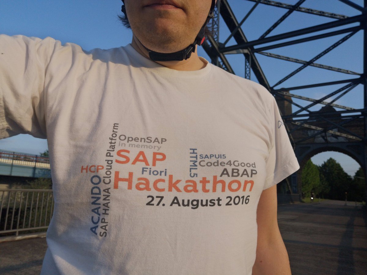 soerentsch's tweet photo. @tobmaster @webdave_de Keine Antwort auf deine Frage @tobmaster 😉 Aber weil ich heute random das #acando Shirt aus dem Schrank gezogen habe, ein Foto davon. Vielleicht liest man sich ja heute im Chat bei @webdave_de seiner Show auf #twitch 😎 happy coding https://t.co/EKwGS82NmX